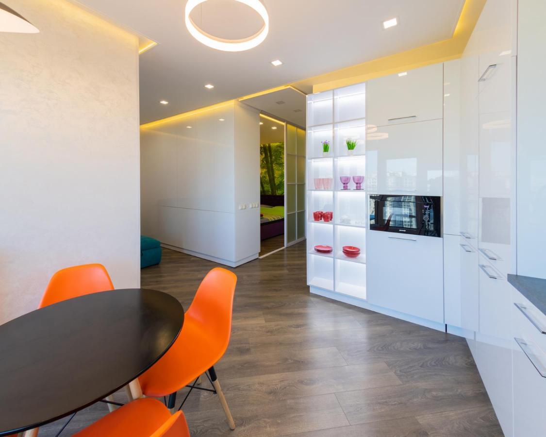 Arcadia Vip Apartments Sea View! Одеса Екстериор снимка