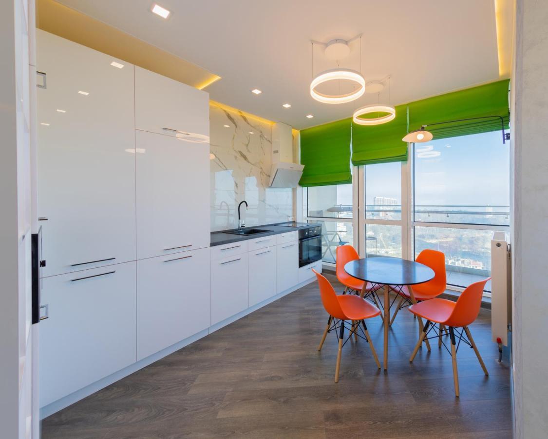 Arcadia Vip Apartments Sea View! Одеса Екстериор снимка